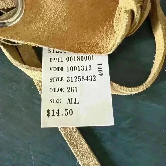 Suede Fringe BOHO, 60’s belt. Vintage, festival wear 1960’s belt. NWT - Picture 3 of 4